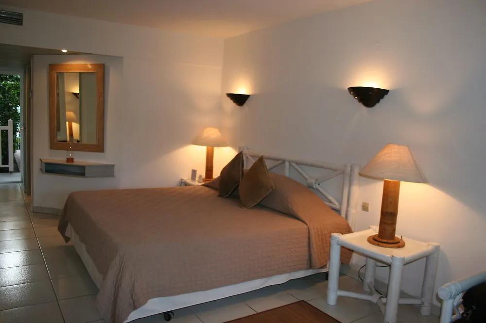 La Playa Orient Bay Hotel